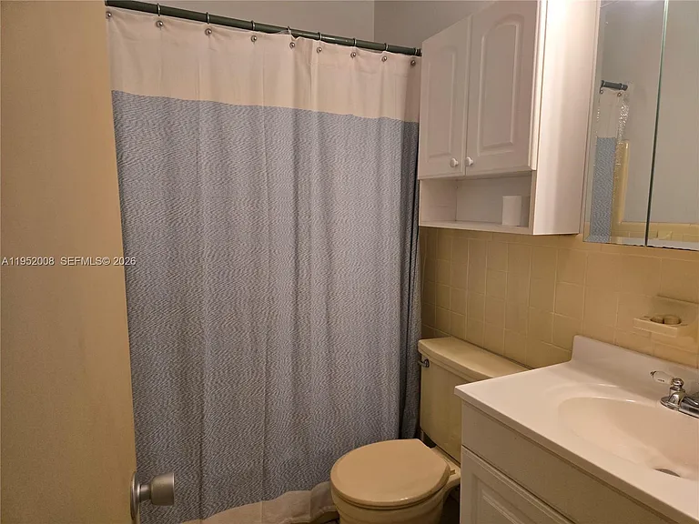 900 SW 11th Ave #12A — Photo 6
