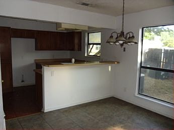 4th image of 1620 Woodhall Way