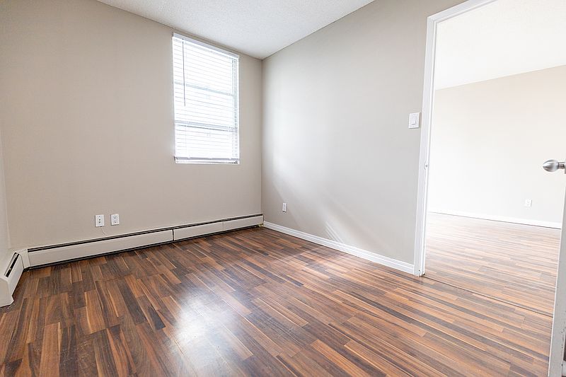 Calgary Apartment for rent - 1 Bedroom — photo 18