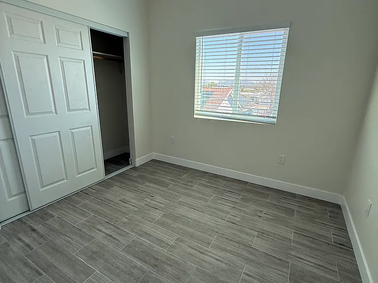 3069 Melbourne Dr — Photo 9