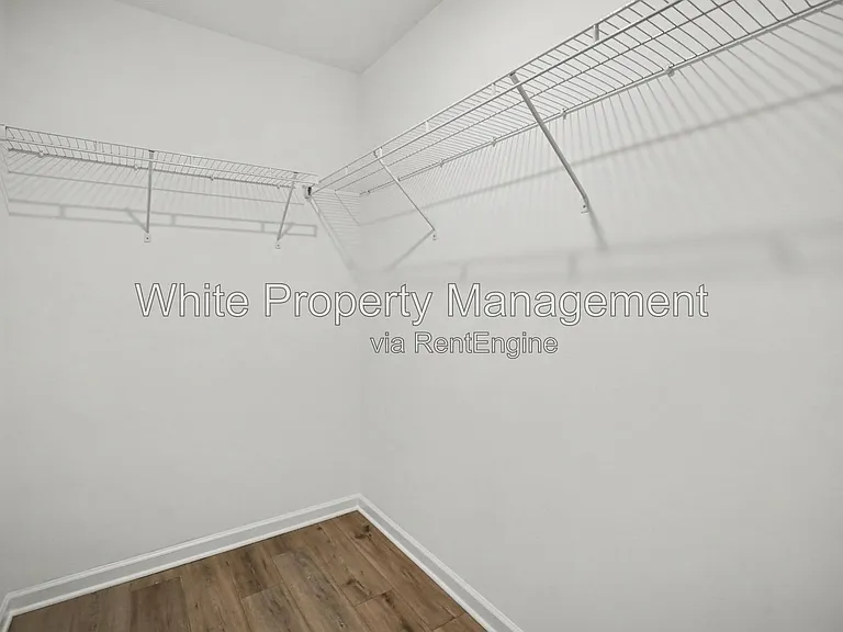 319 W 18th St — Photo 21
