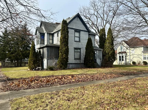 403 N Melvin St, Gibson City, IL 60936