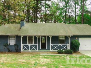 3888 Tree Bark Ln, Snellville, GA 30039