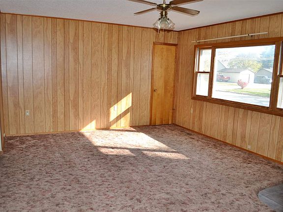 4th image of 702 E 17th Street Kearney Nebr #68847