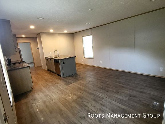 5th image of 2704 Groveland St #2704G