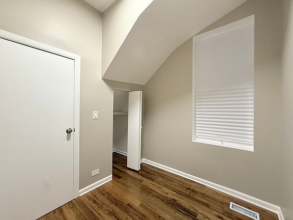 4th image of 4038 W Congress Pkwy