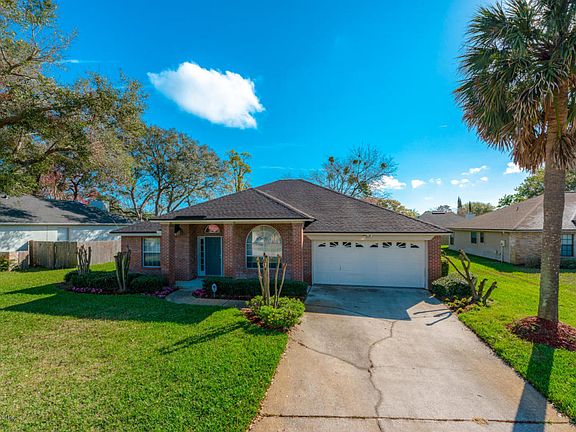 2nd image of 2095 Forest Gate Dr W