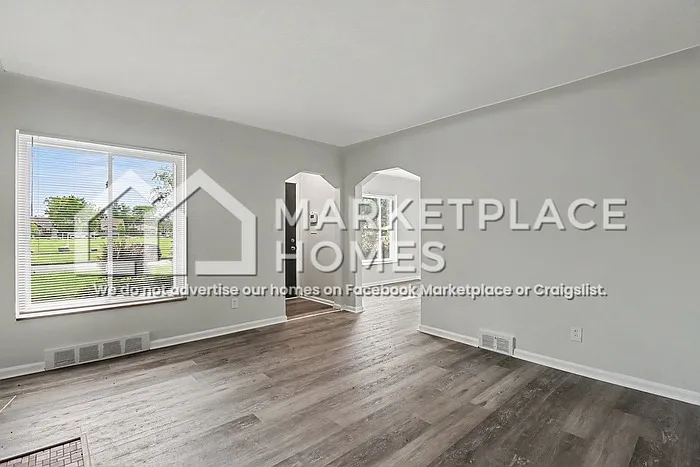 18431 Teppert St — Photo 5