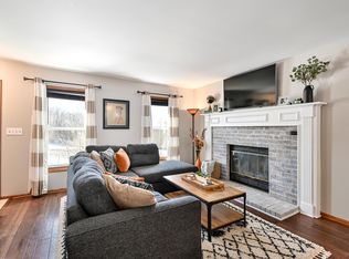 480 Hiview Dr, Brookfield, WI 53045