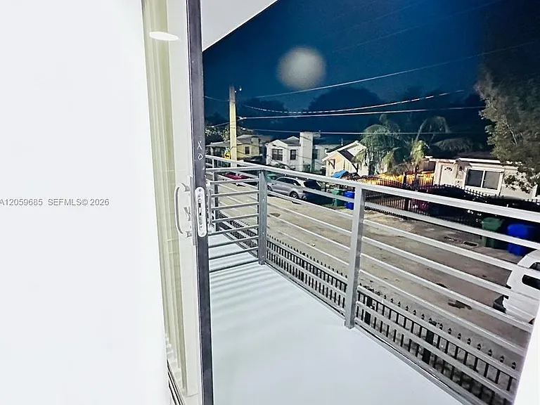 131 NE 77th St #4 — Photo 2