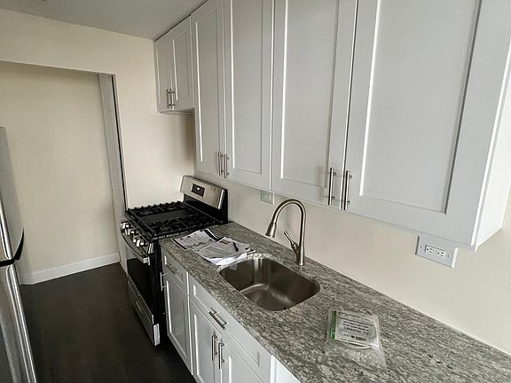 2nd image of 2551 Olinville Ave #14