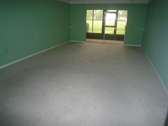 3rd image of 2568 Demaret Dr