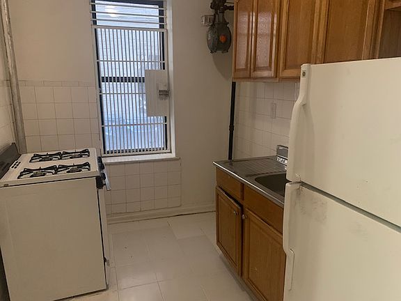5th image of 230 W 147th St #A