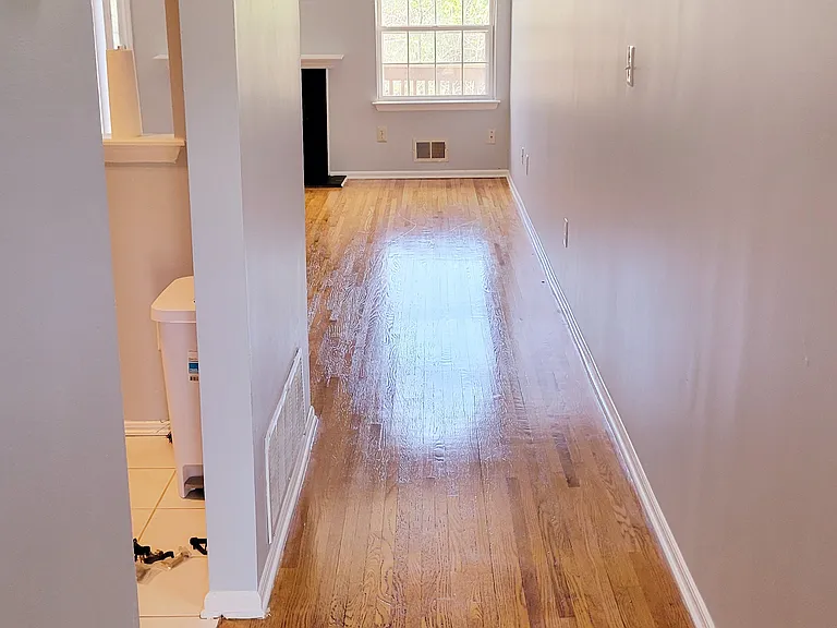 1114 Oakcroft Ln — Photo 5