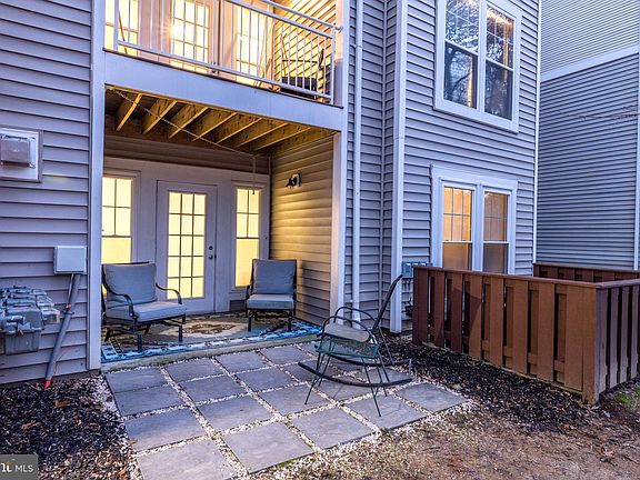 3rd image of 1509 N Point Dr APT 1