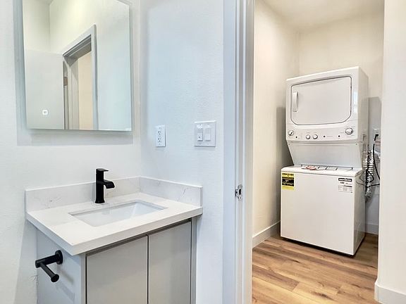 5th image of 1152 E 1st St APT 310
