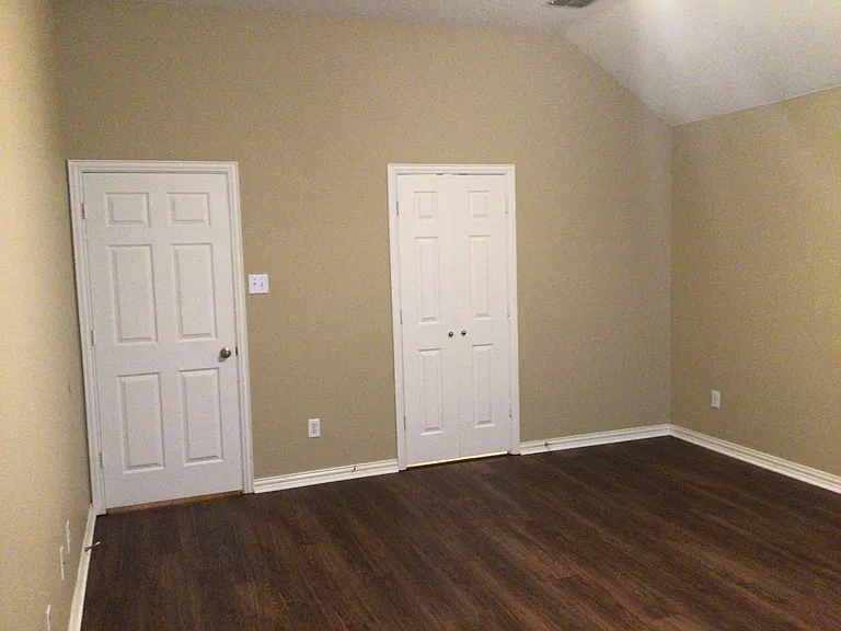 823 Fleetwood Cove Dr — Photo 14
