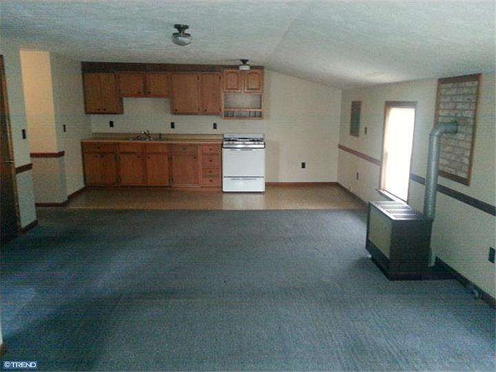 2nd image of 475 Hodgson St