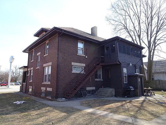 3rd image of 303 S Heaton St