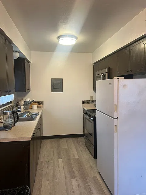 4741 Cordova Street - 4 — Photo 4