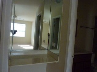 1226 Inverrary Ln #22D, Palatine, IL 60074