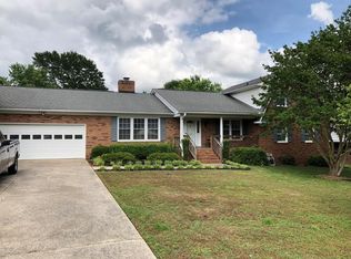 1504 W Rutledge Ave, Gaffney, SC 29341