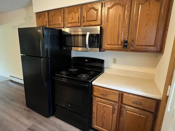 102 Maple Ave APT 4