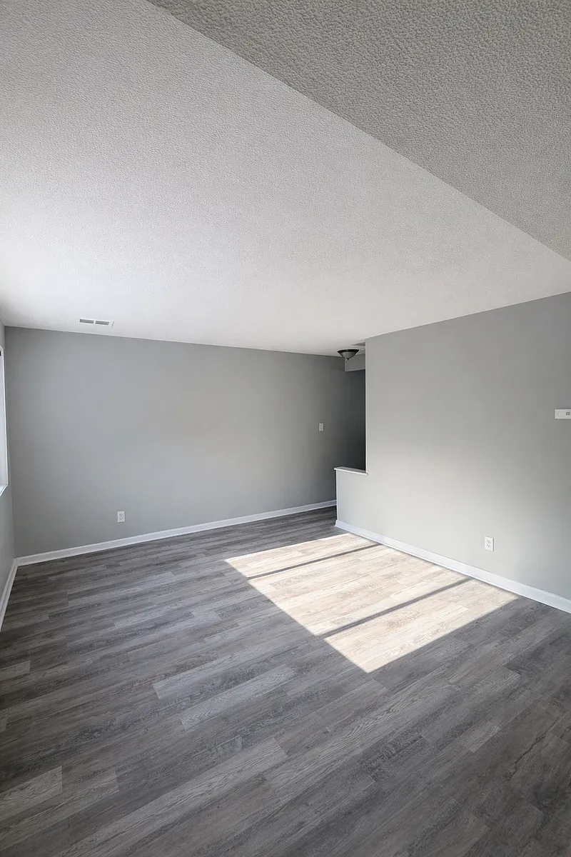 Building Photo - 4812 Lee Rd #114