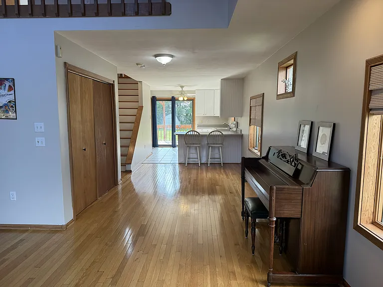 14 Dartmouth Dr — Photo 11