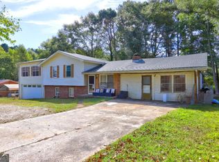 70 Henson Cir, Carrollton, GA 30117