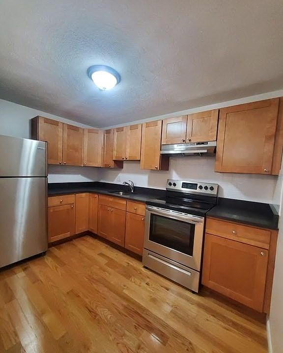 1st image of 55 Elmwood Park APT 21