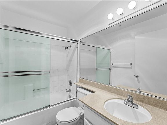 5th image of 1785 Beloit Ave APT 108