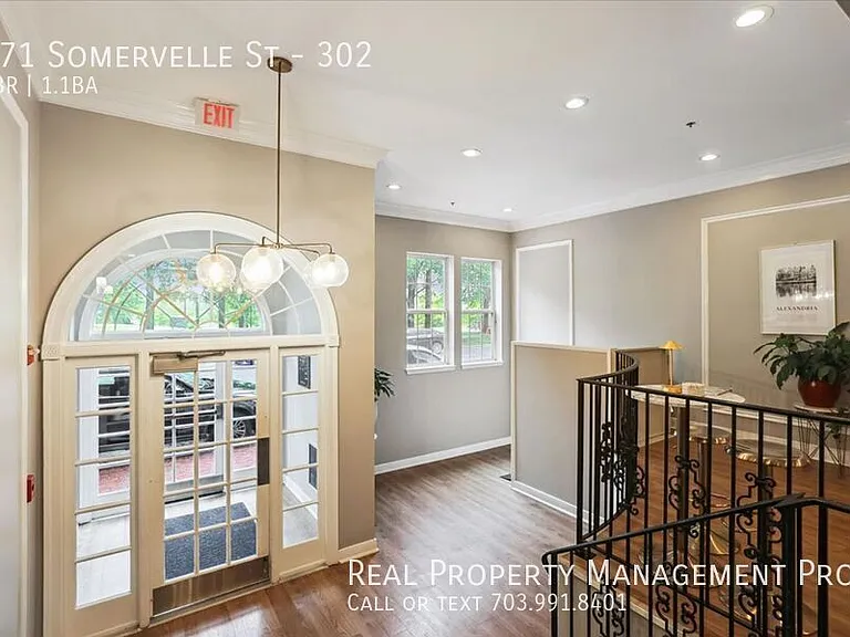 171 Somervelle St #302 — Photo 3