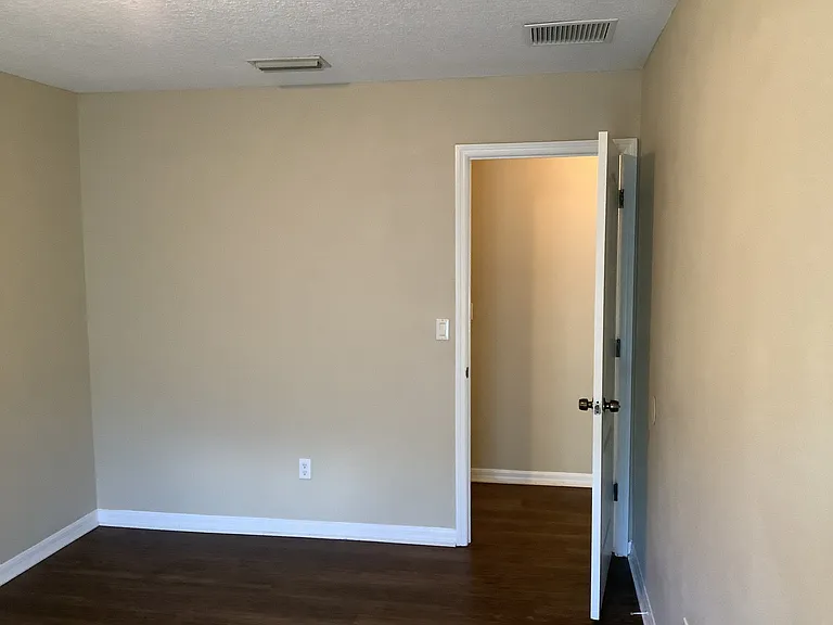 376 Johns Creek Pkwy — Photo 16