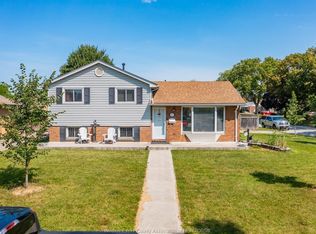 5122 Colbourne Dr, Windsor, ON N8T1T8