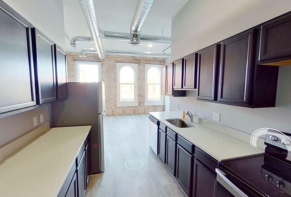 2nd image of 210 E Michigan Ave