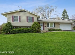 308 Suffield Ct, Geneva, IL 60134