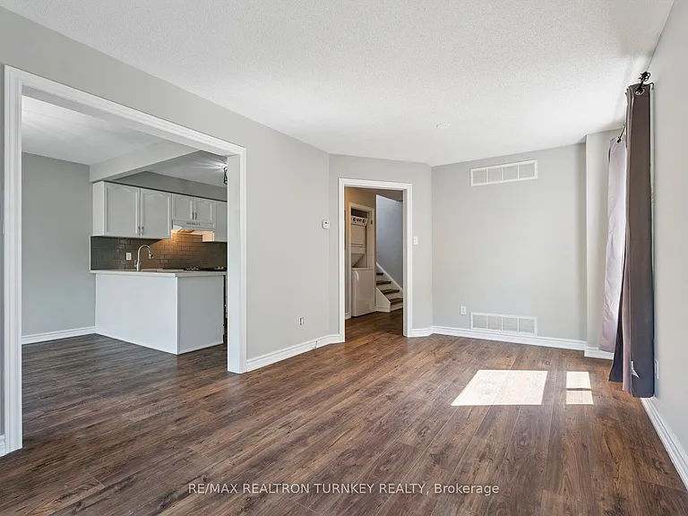 62 Arthur Ave #UPPER — Photo 10