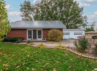 1514 Magnolia St, Muscatine, IA 52761
