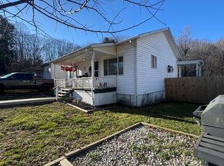 413 Abney Rd, Beaver, WV 25813