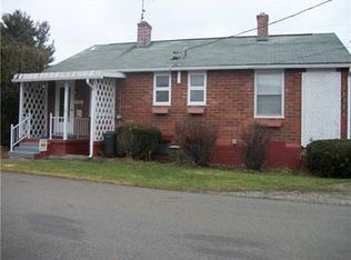 72 Cumberland Vlg, Carmichaels, PA 15320