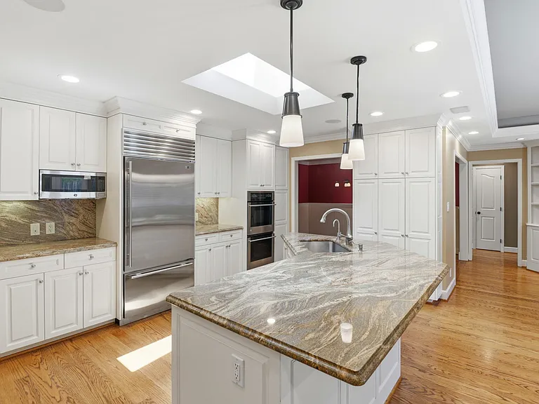 148 Cedar St — Photo 13
