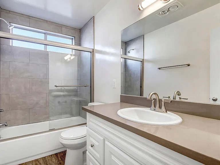 1037 10th St #203 — Photo 9