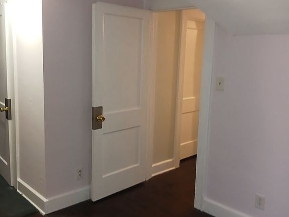 5th image of 171 Upland Ave