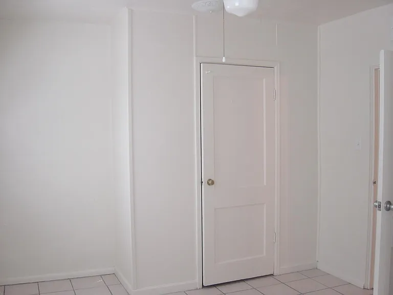 1220 N Bryant Ave #A — Photo 7