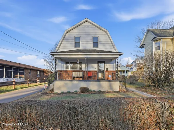 1309 South St, Avoca, PA 18641
