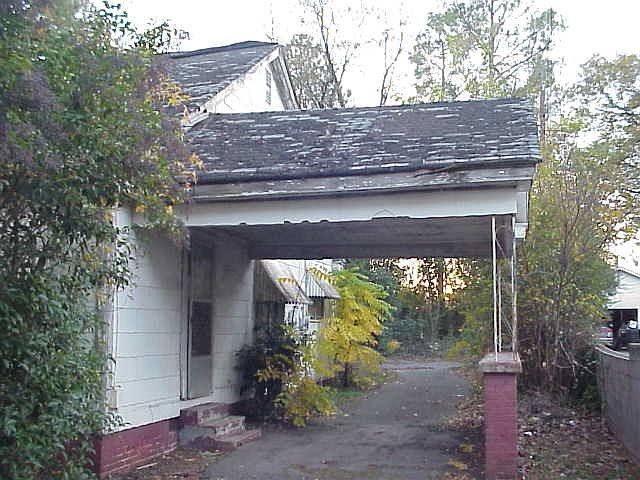 2nd image of 2285 Hayne St
