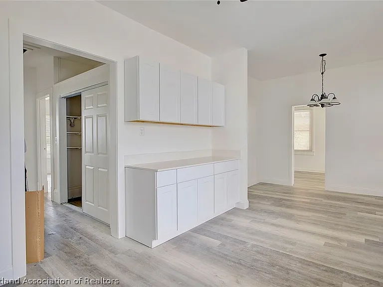 199 E Camphor St — Photo 7