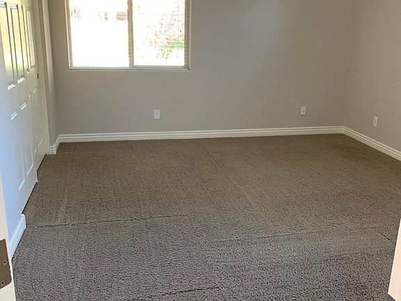 5th image of 1086 E Oriole Dr