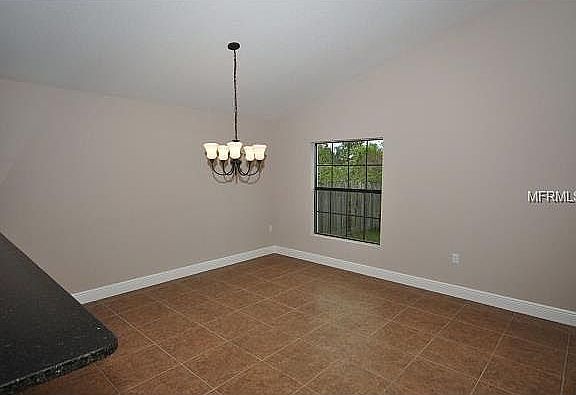 4th image of 1006 Derbyshire Dr